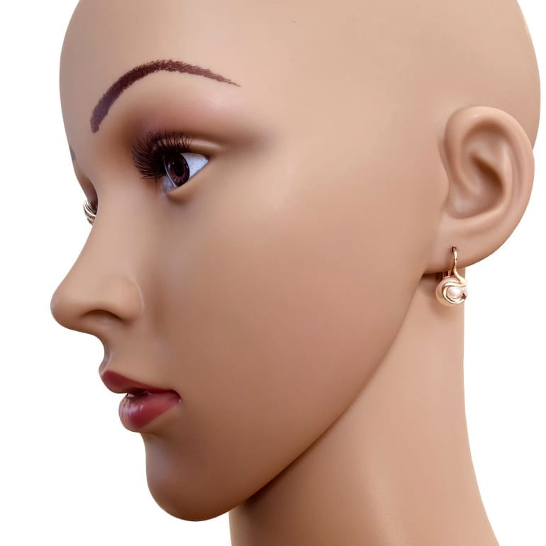 Vidutinio dydžio auksiniai auskarai su kultivuotais perlais angliškas užsegimas