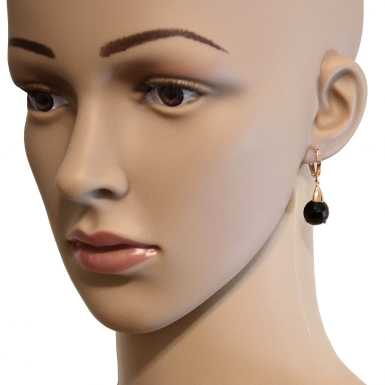 Rose gold earrings with onyx