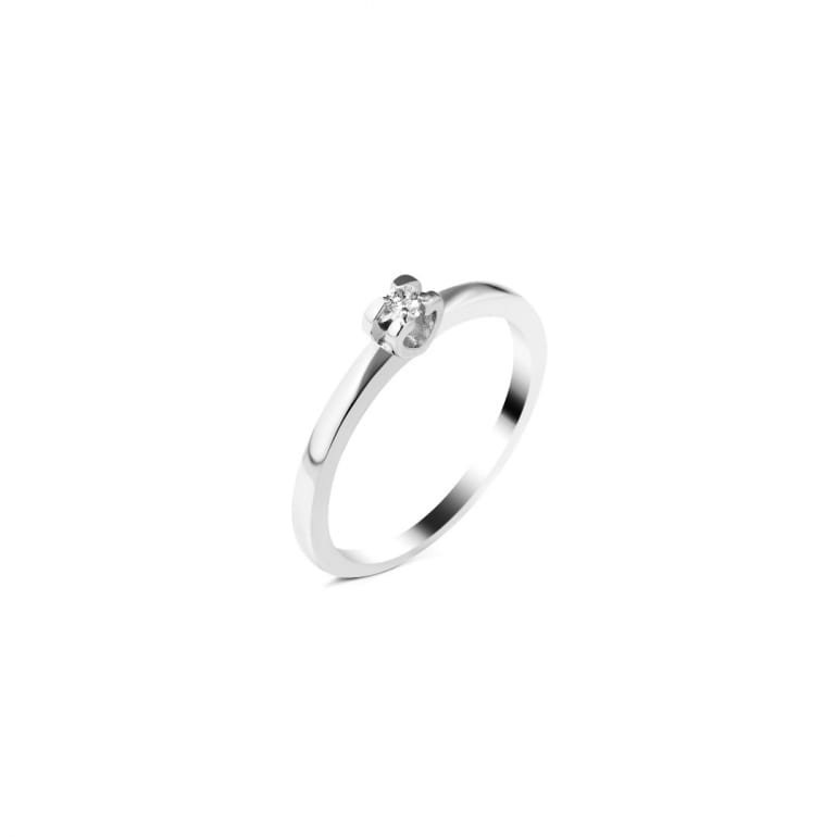 Sterling silver ring with cubic zirconia