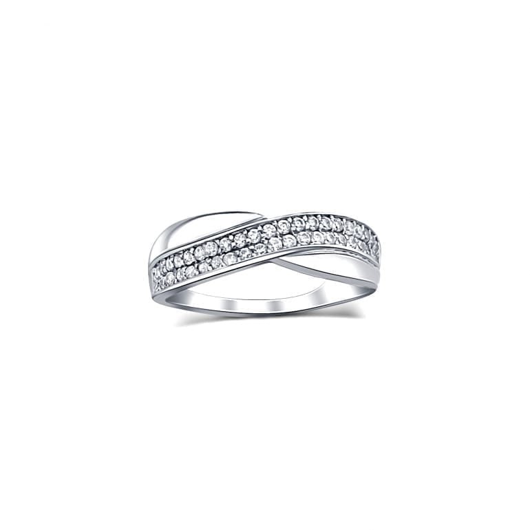 White gold ring with cubic zirconia