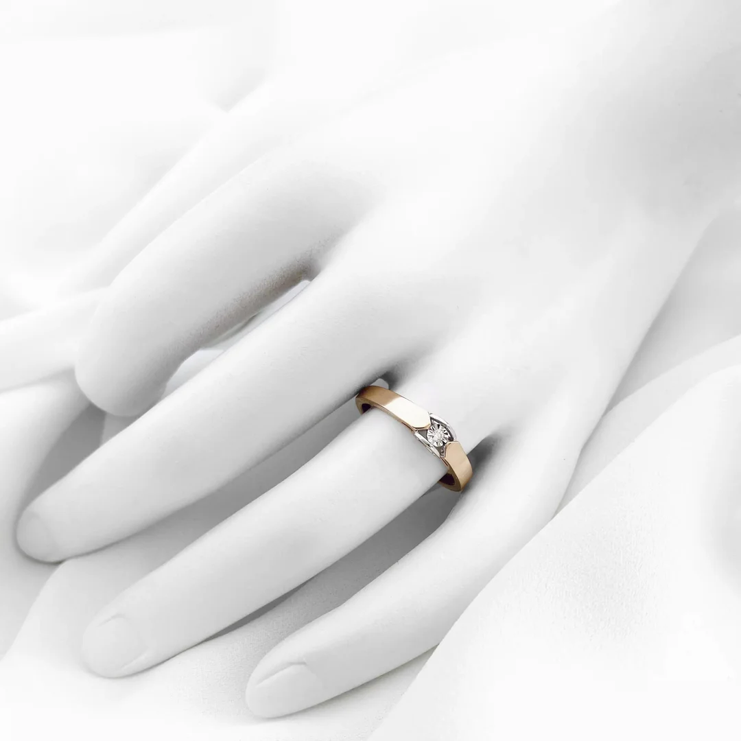 14ct Rose Gold Ring With Diamond