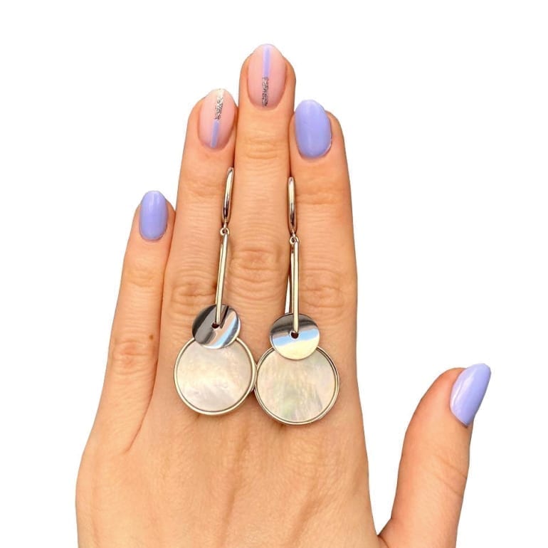 Sterling silver dangling earrings with mother of pearl