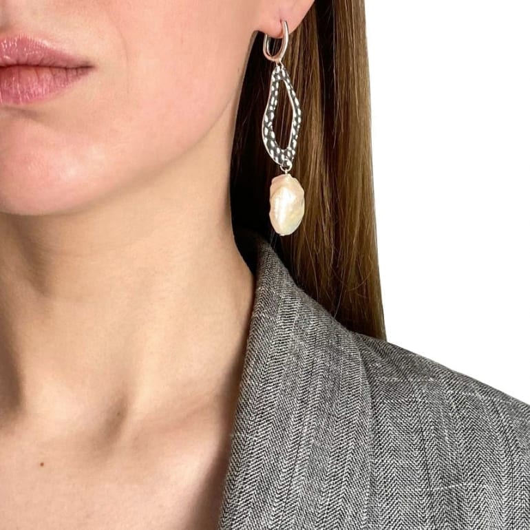 Sterling Silver Dangling Earrings With Pearls