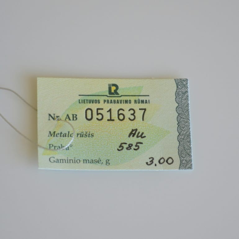 Balto aukso auskarai su Blue London topazu ir deimantais