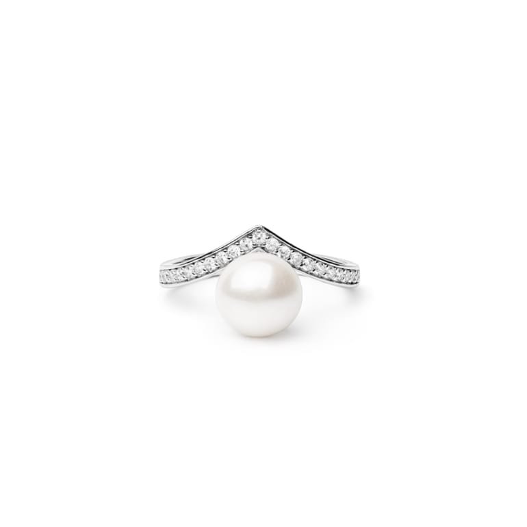 Sterling silver ring with cultivated pearl and cubic zirconia