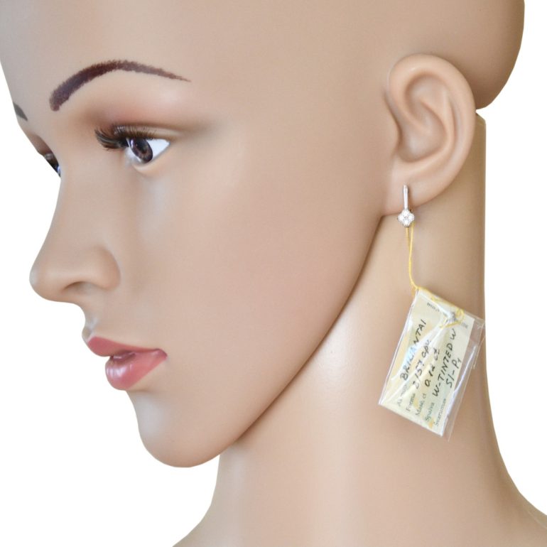 14ct white gold earrings with diamond