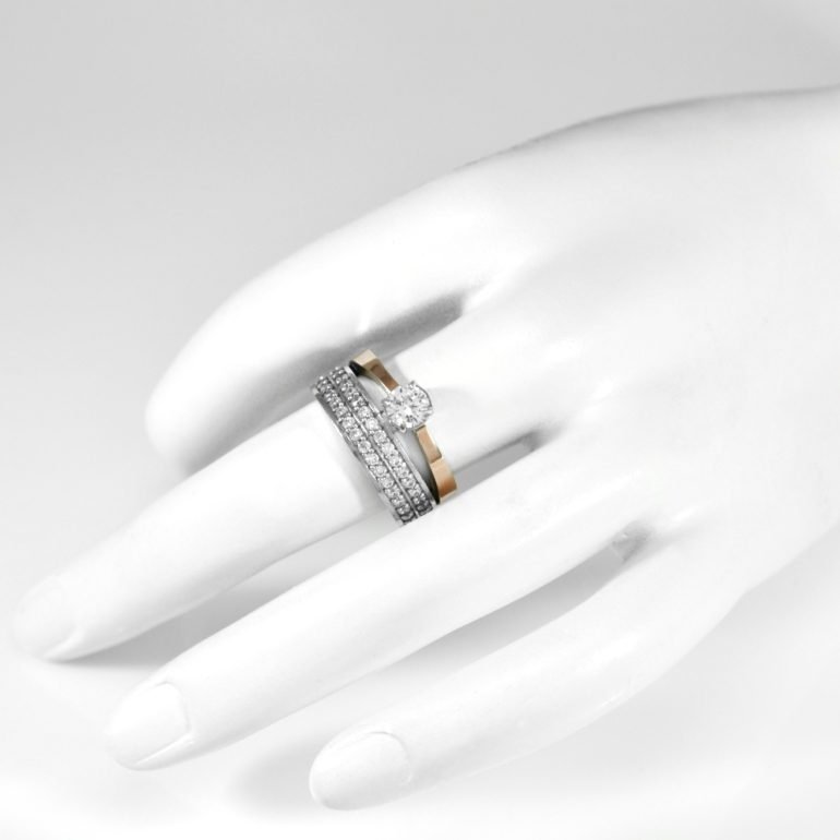 sidabrinis žiedas su auksinėmis plokštelėmis ir cirkoniu