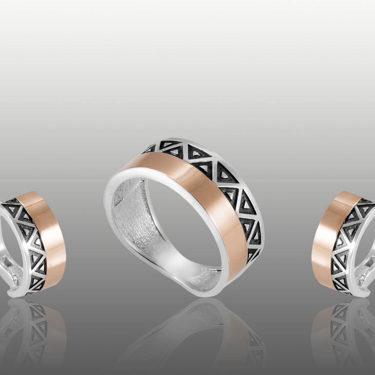 Sidabriniai auskarai su auksinėmis plokštelėmis