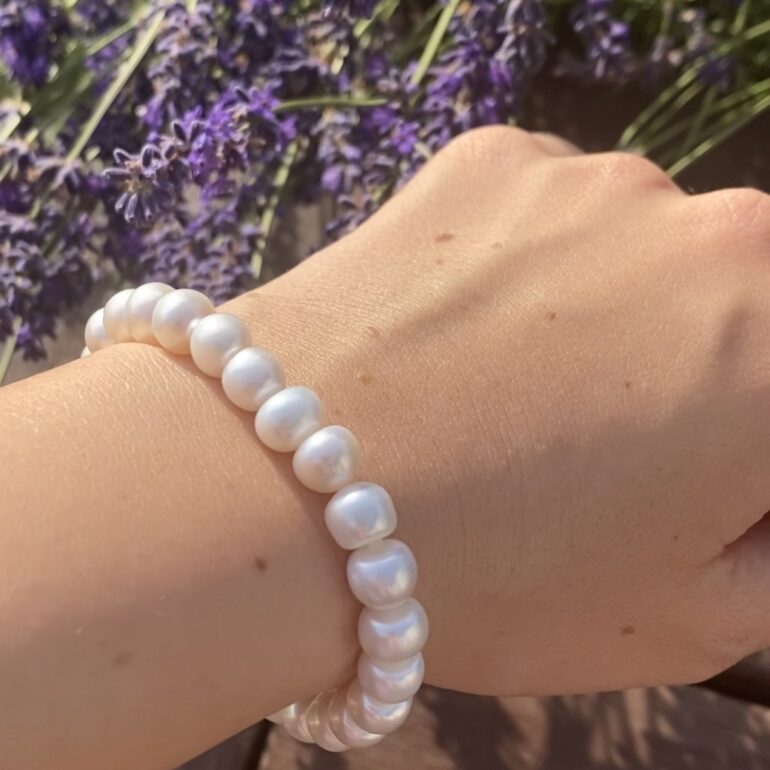 pearl bracelet