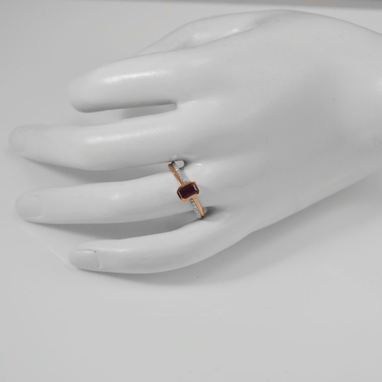 rose gold ring with ruby and diamonds