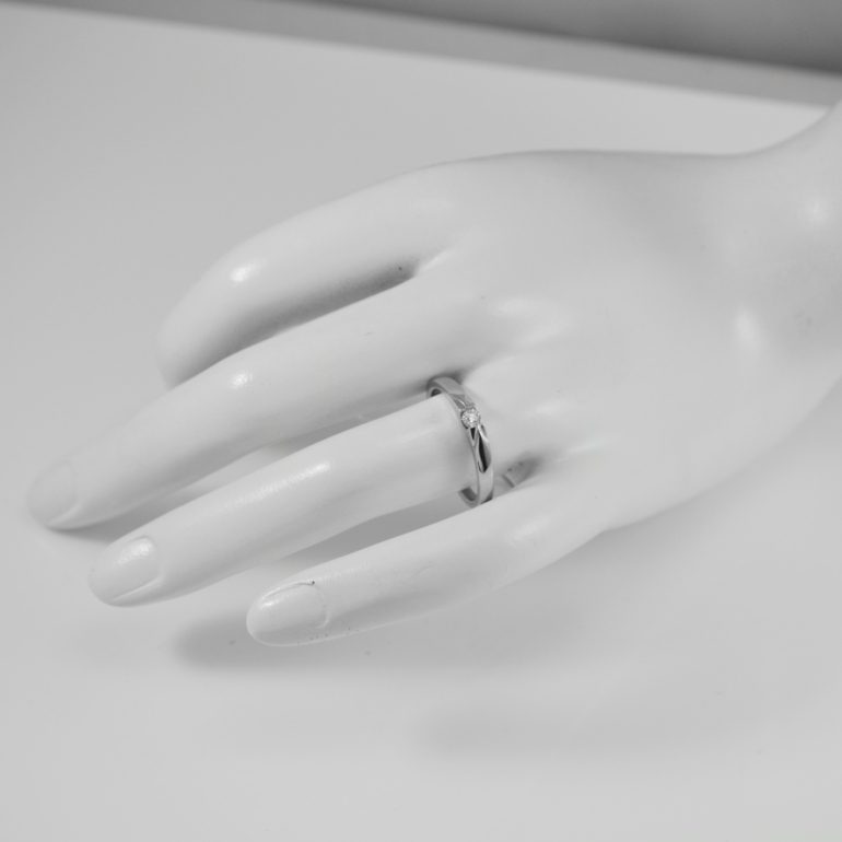 white gold ring with diamond