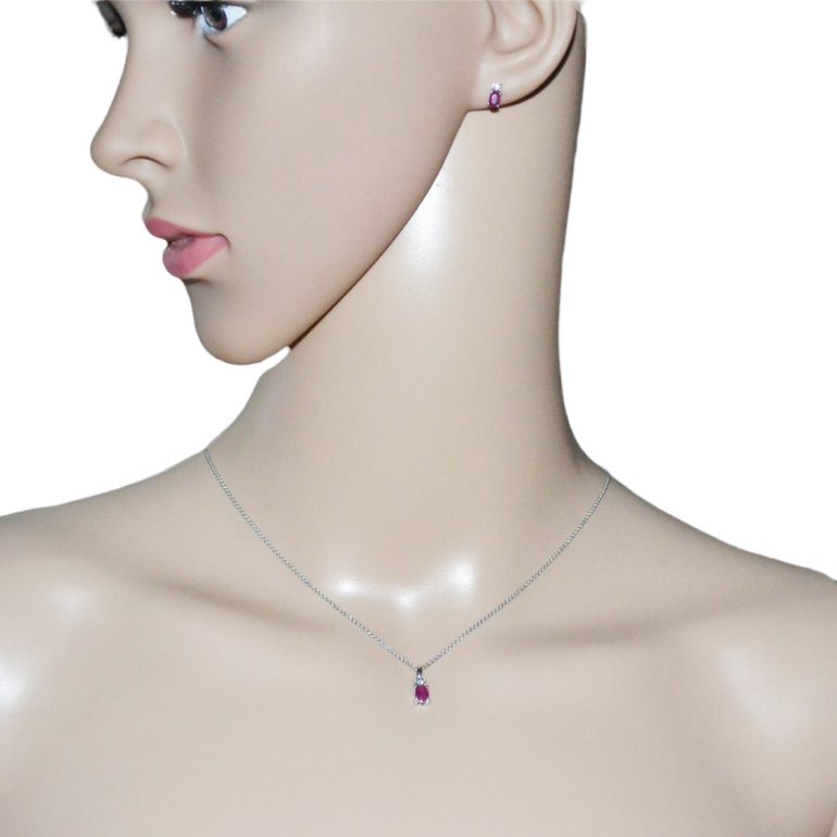 Balto Aukso Auskarai Su Rubinais Ir Deimantais