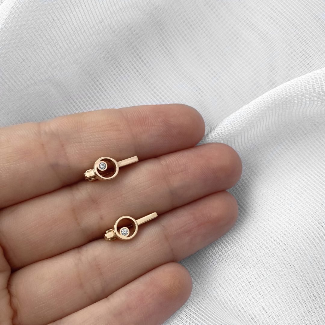rose gold minimalistic earrings with cubic zirconia