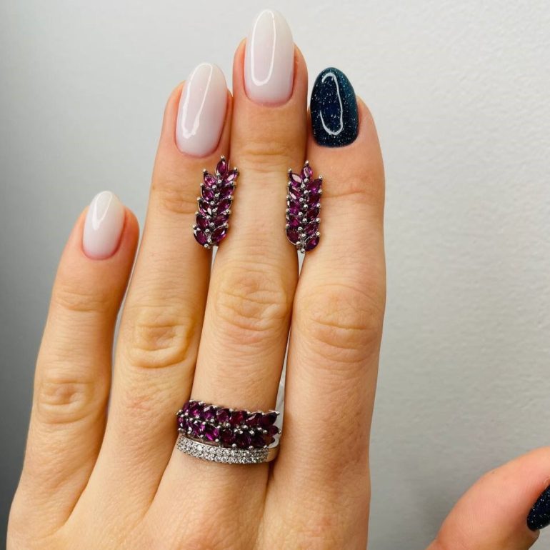 Sidabrinis Žiedas Su Rodolitais Ir Fianitais