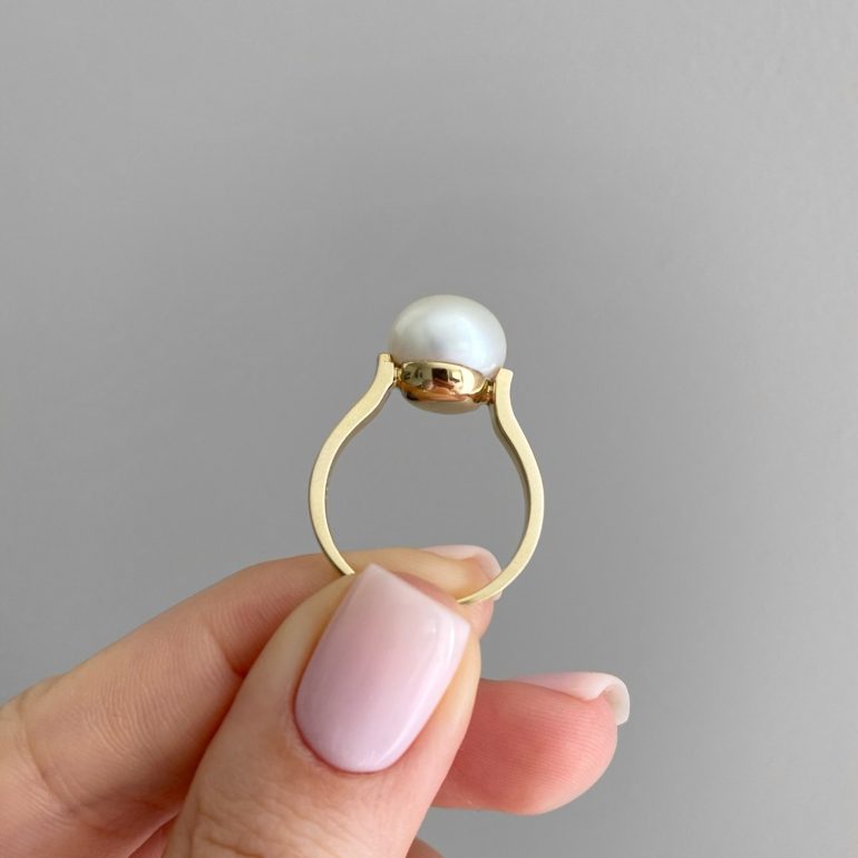 yellow gold ring with pearl