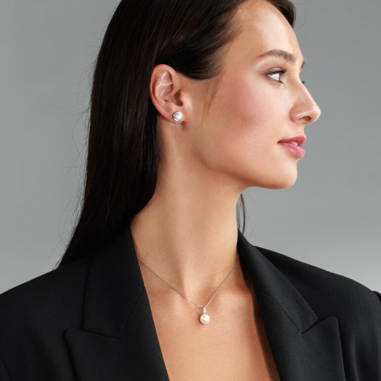 Sidabrinis Pakabukas Su Perlu