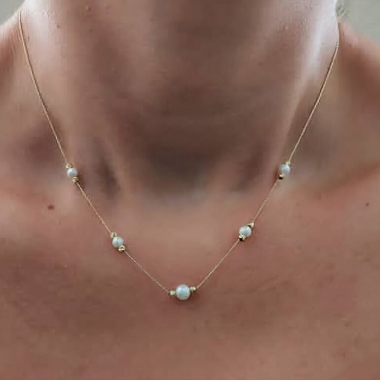 rose gold necklace with pearls