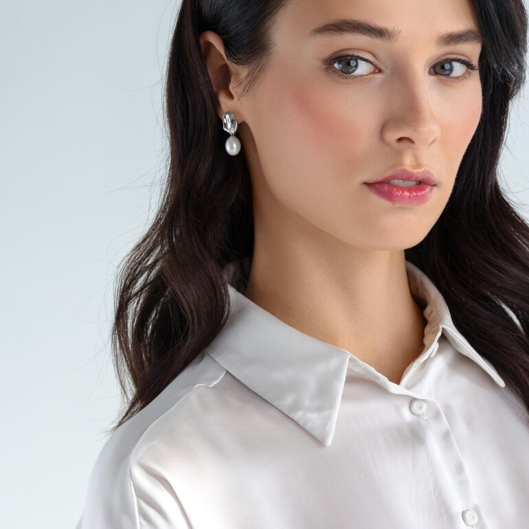 sterling silver earrings with white pearls