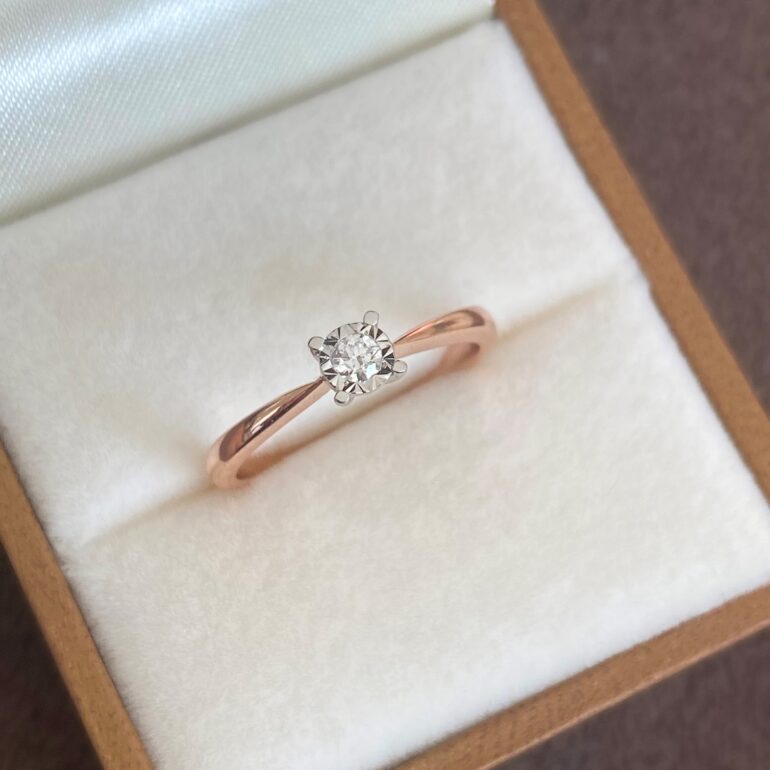14ct Rose Gold Ring With Diamond