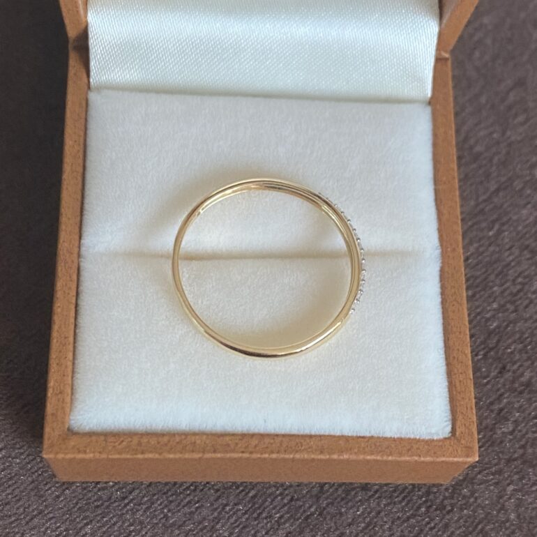 Yellow Gold Ring With Diamonds