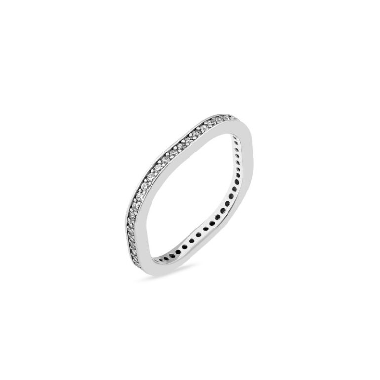 sterling silver ring with cubic zirconia