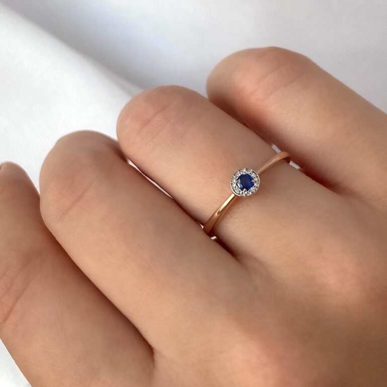 rose gold ring with sapphire and diamonds