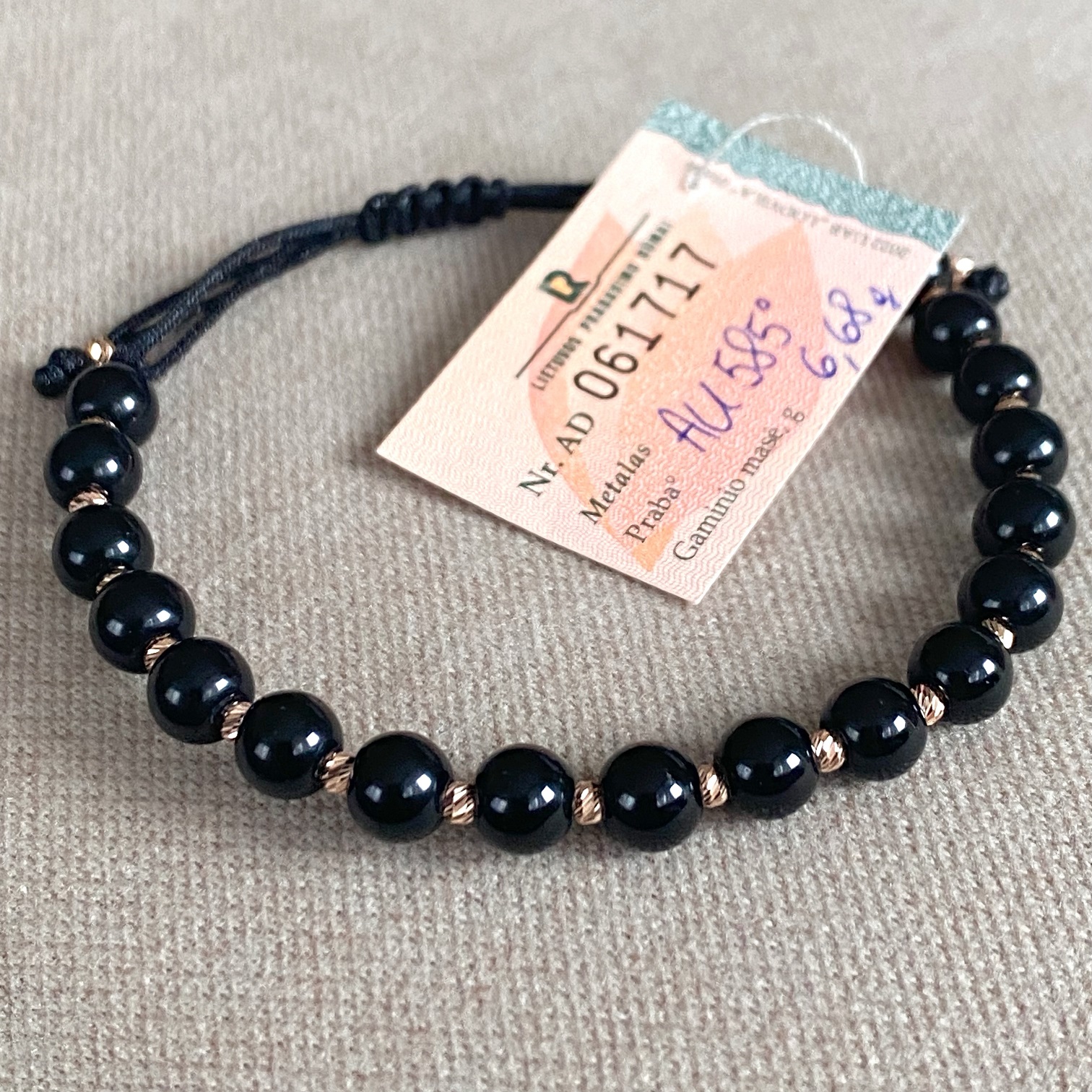 Bracelet With Gold Beads And Onyx