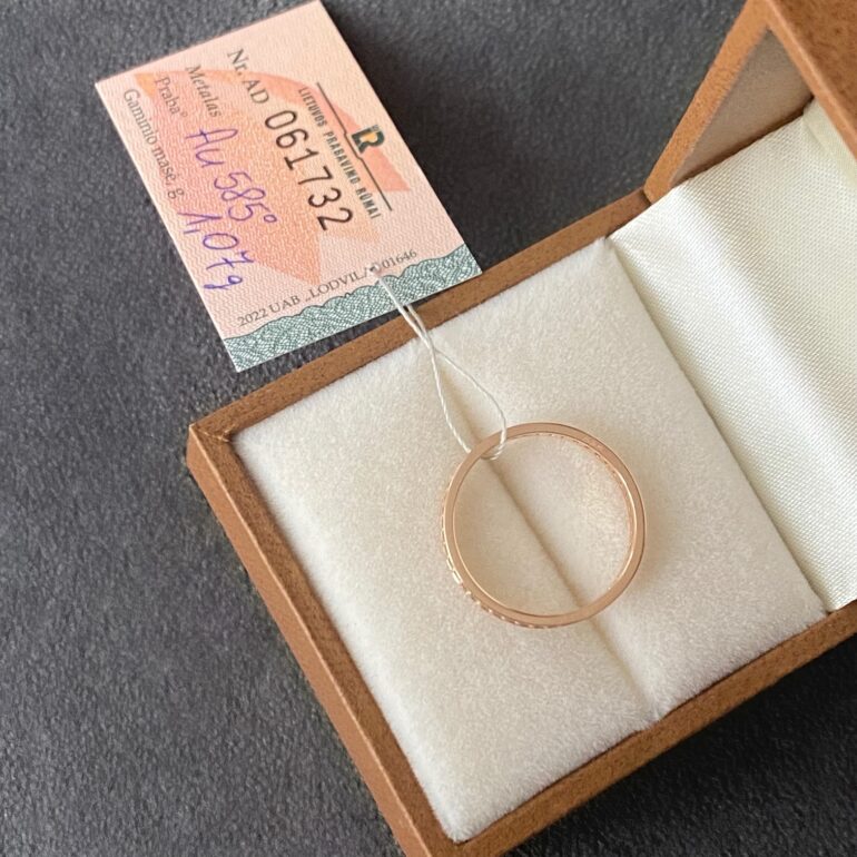 Rose Gold Ring With Cubic Zirconia