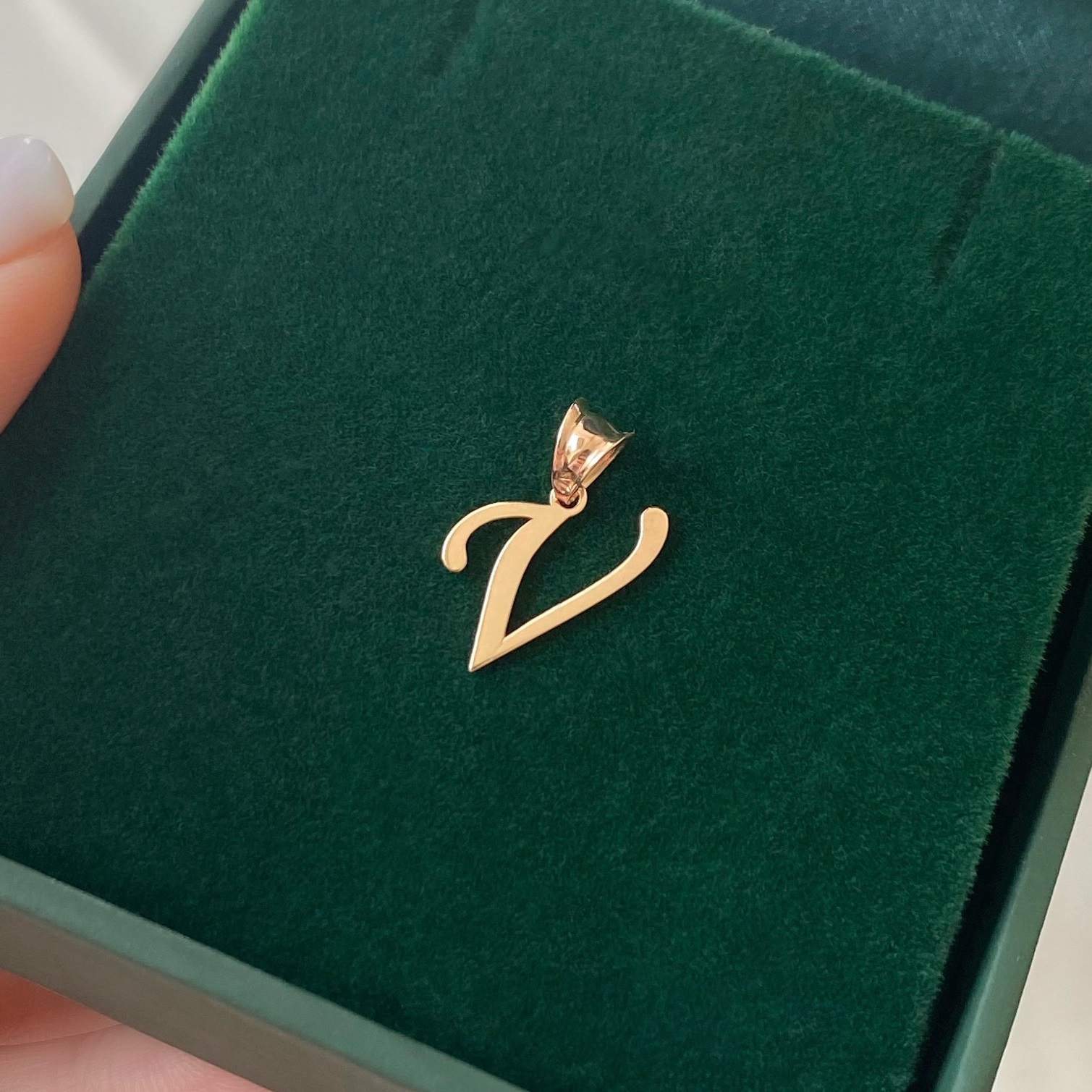 14ct Rose Gold Pendant - Initial V