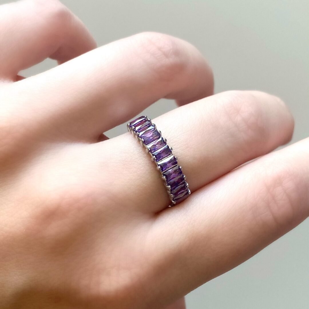 sterling silver ring with violet fianits