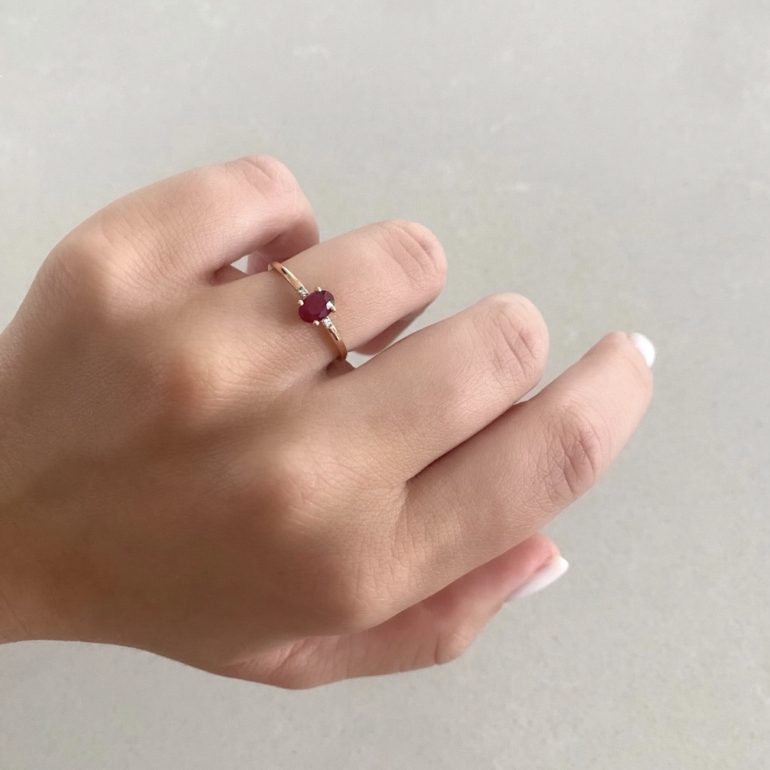 Rose gold ring with ruby and diamonds
