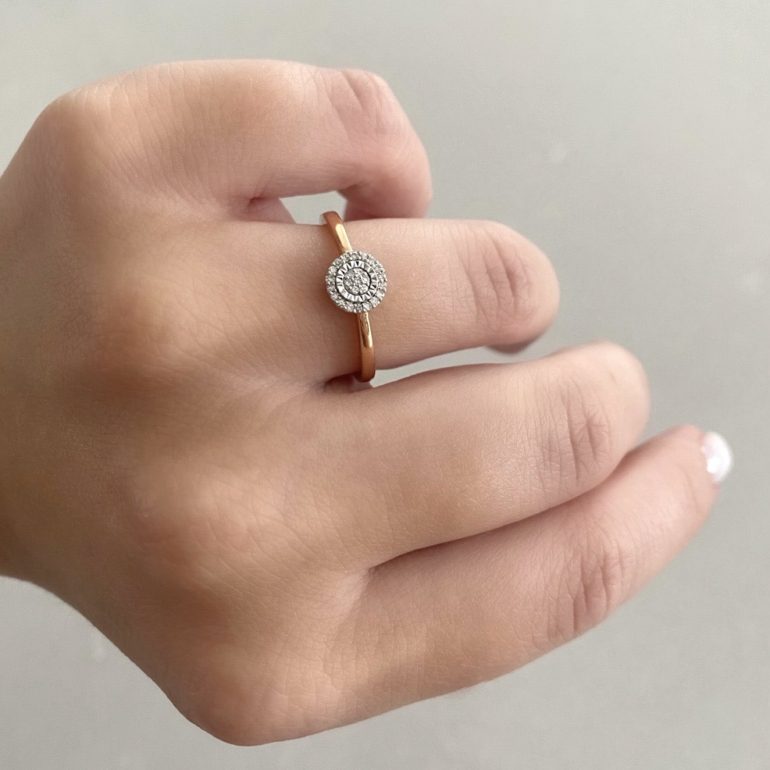 Rose gold ring with diamonds