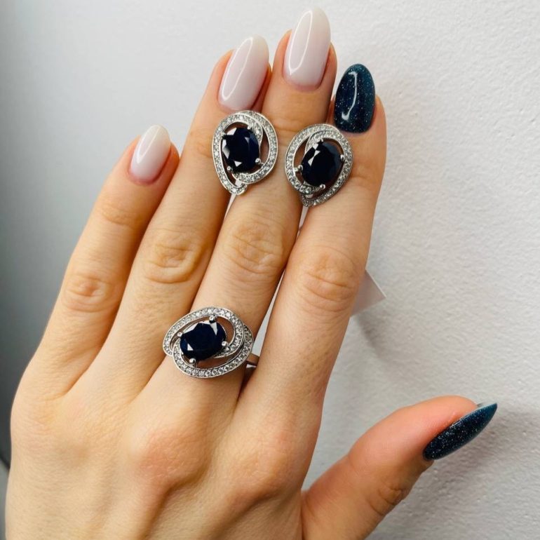 Sterling Silver Ring With Sapphire And Fianits