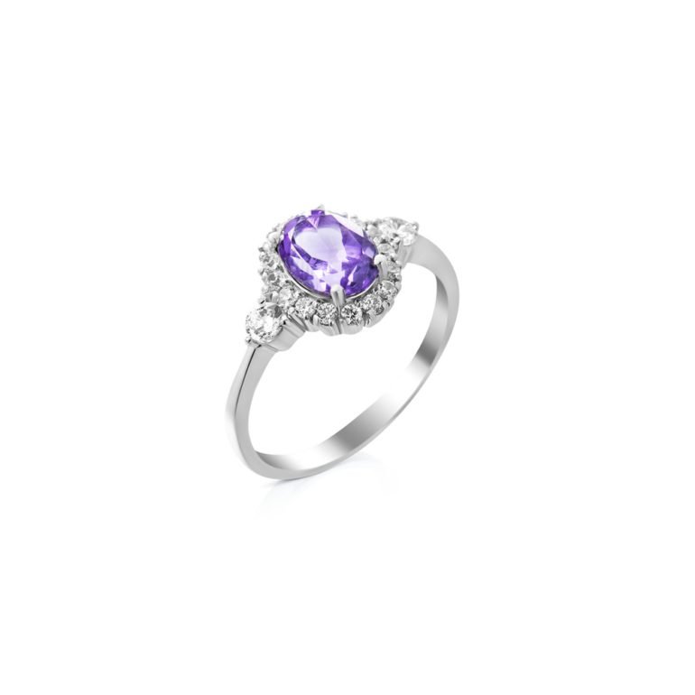 Sterling silver ring with amethyst and fianits