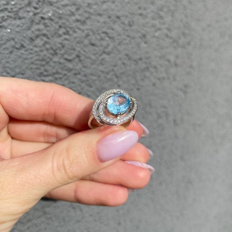 Sterling Silver Ring With Topaz And Fianits