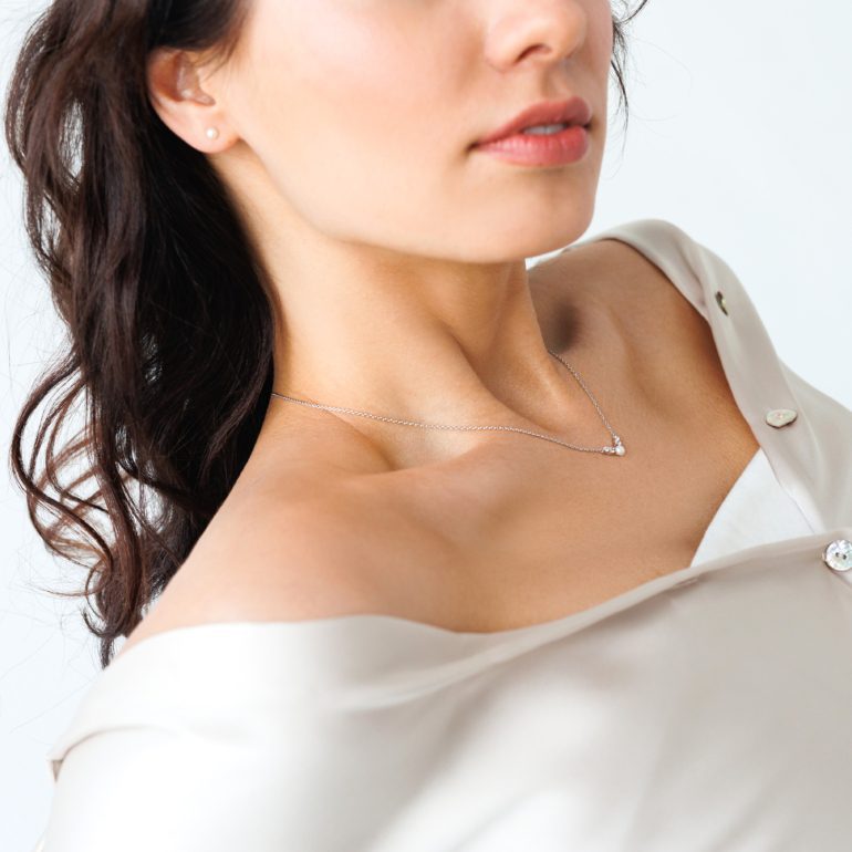 Sterling silver necklace with pearl and cubic zirconia