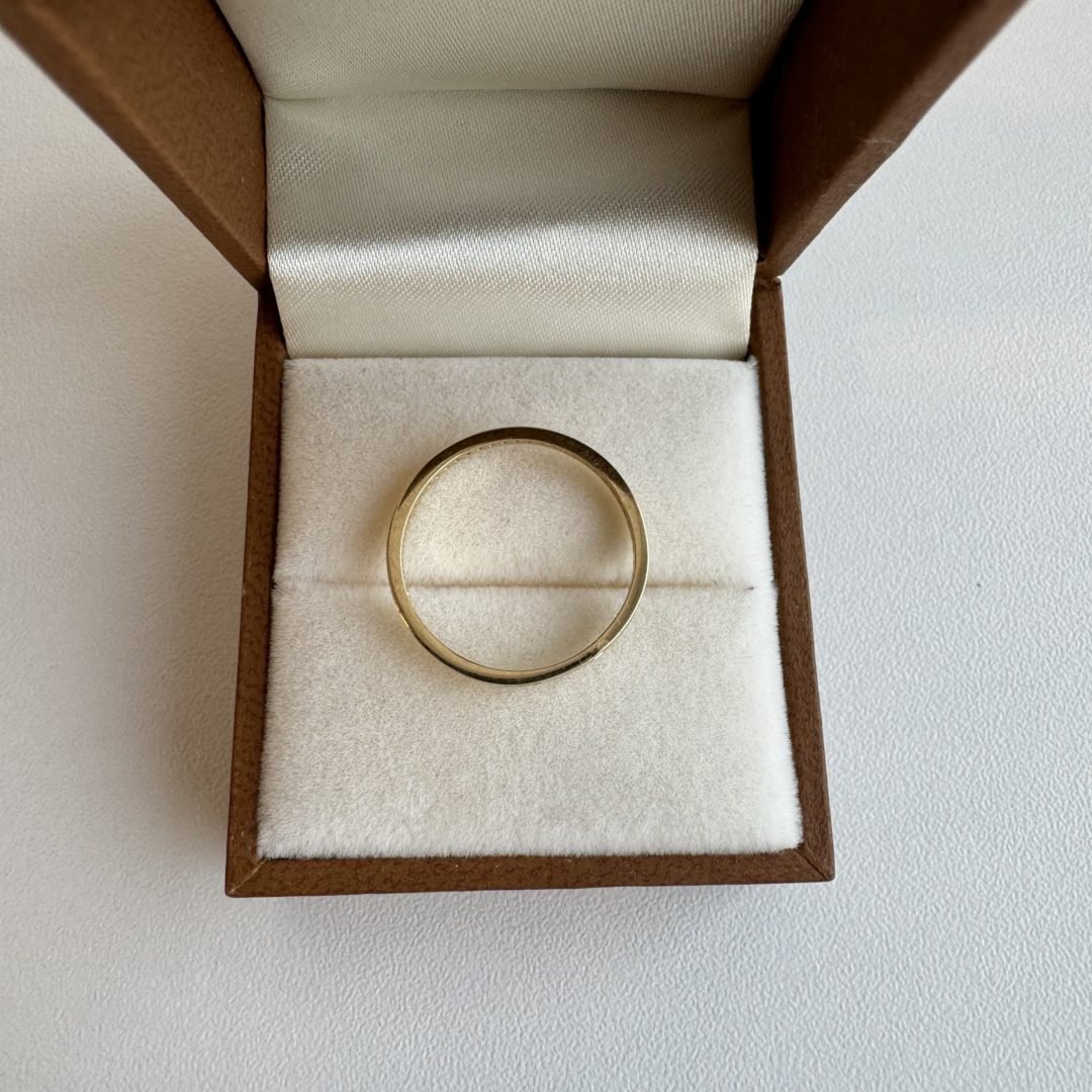 Geltono aukso "eternity" žiedas su cirkoniais