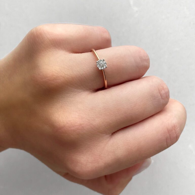 Rose gold ring with diamonds