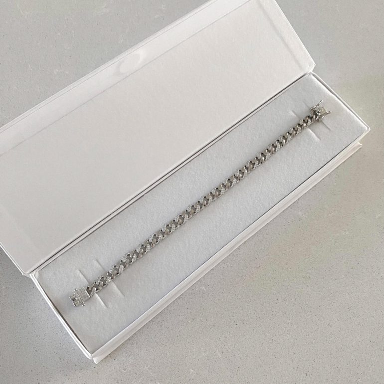 sidabrinė apyrankė su cirkoniais