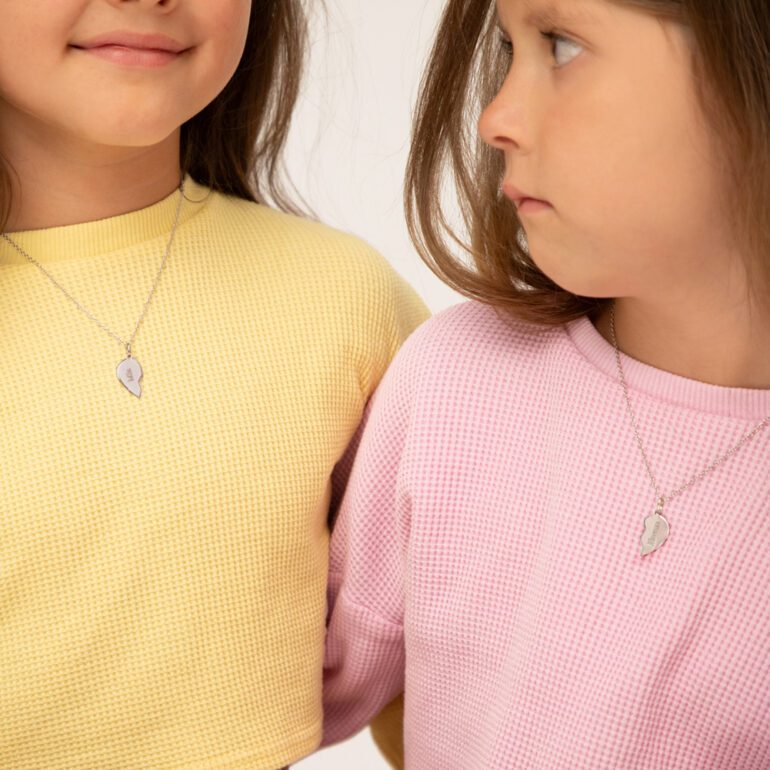 Sidabrinės grandinėlės su padalinta širdele