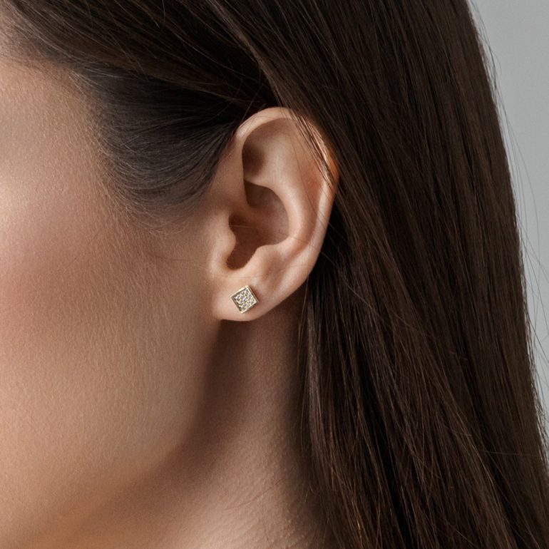 Auksiniai adatiniai kvadratiniai auskarai su cirkoniais