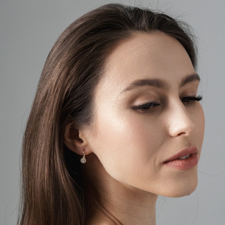 Auksiniai auskarai su cirkoniais