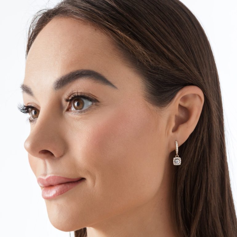 auksiniai auskarai su cirkoniais