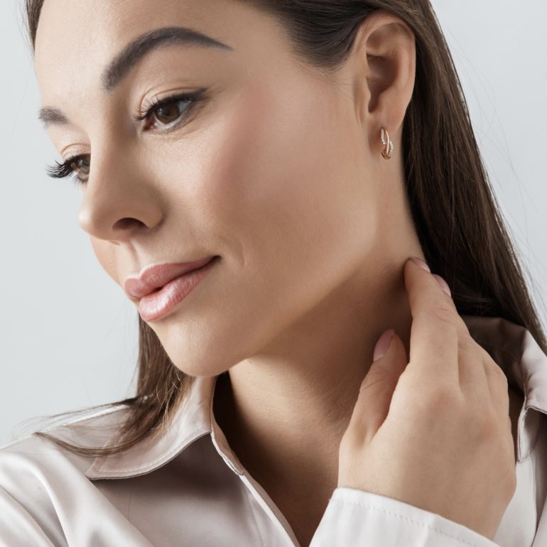 auksinės rinkutės su cirkoniais