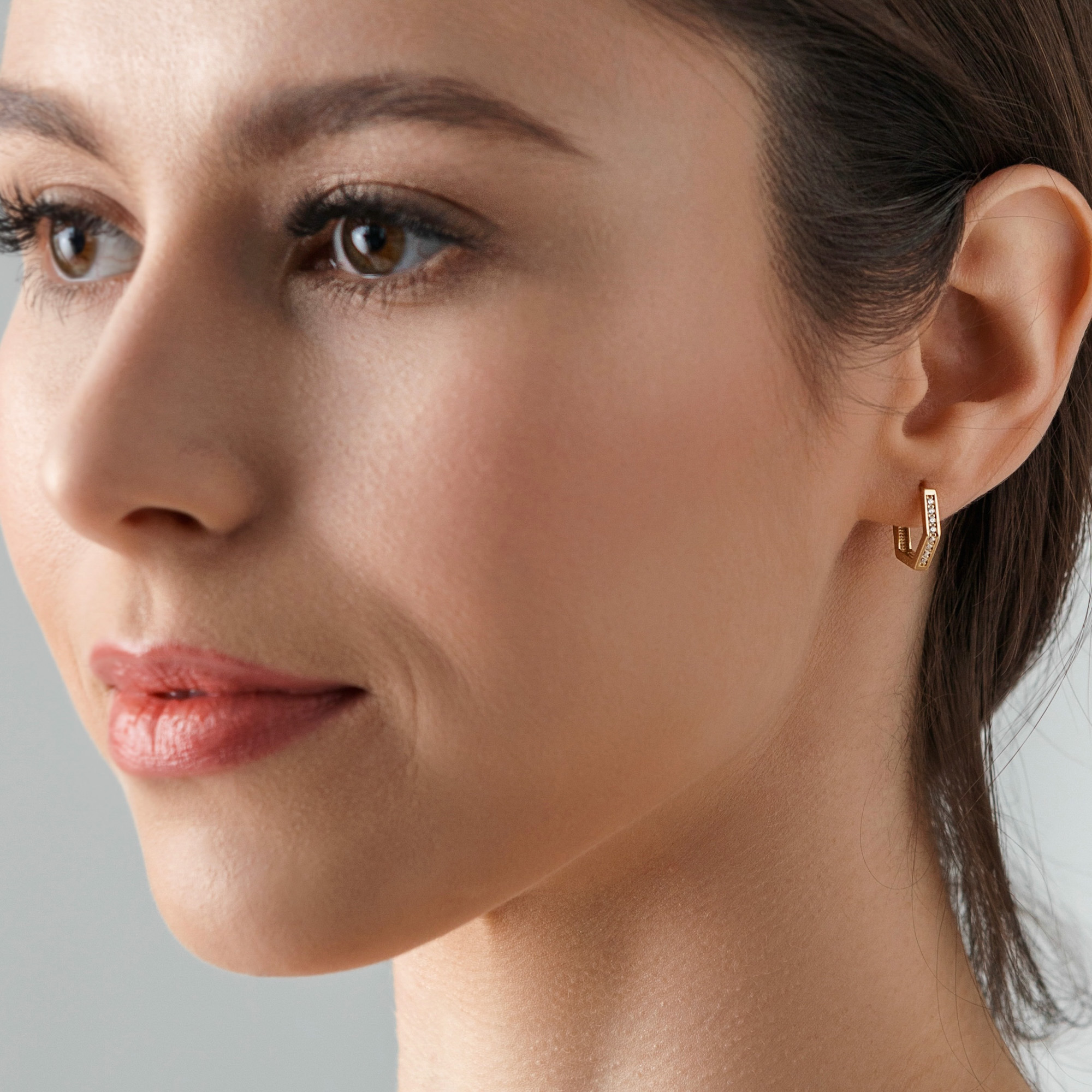 Auksiniai auskarai su cirkoniais