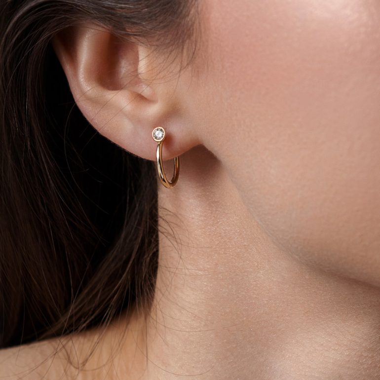 geltono aukso rinkutės su cirkoniais