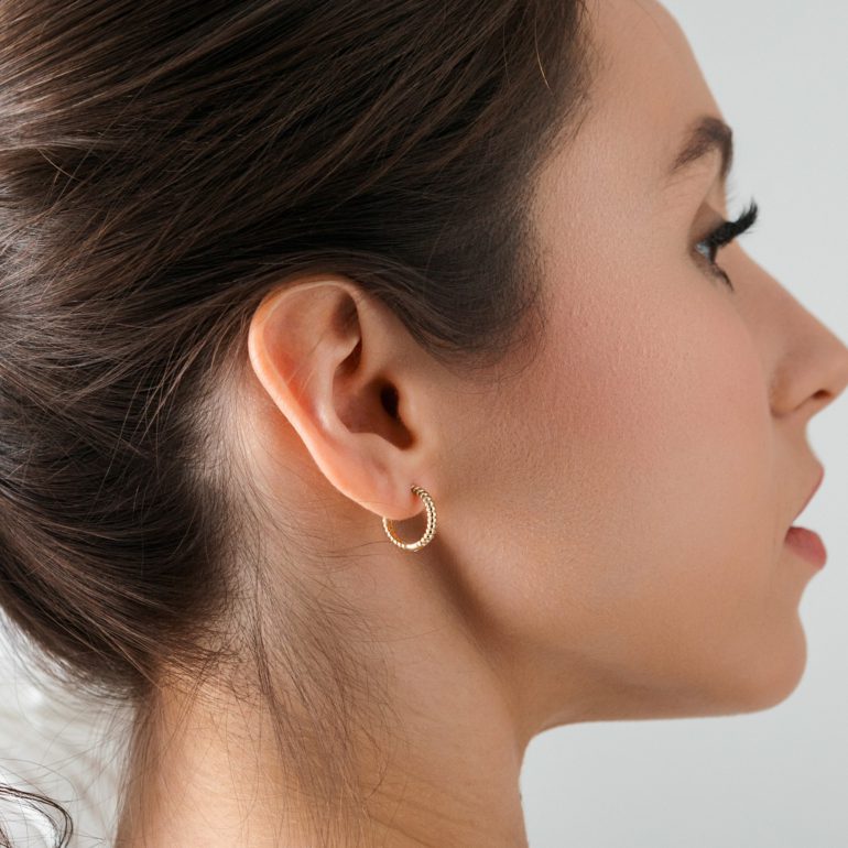 auksiniai auskarai rinkutės