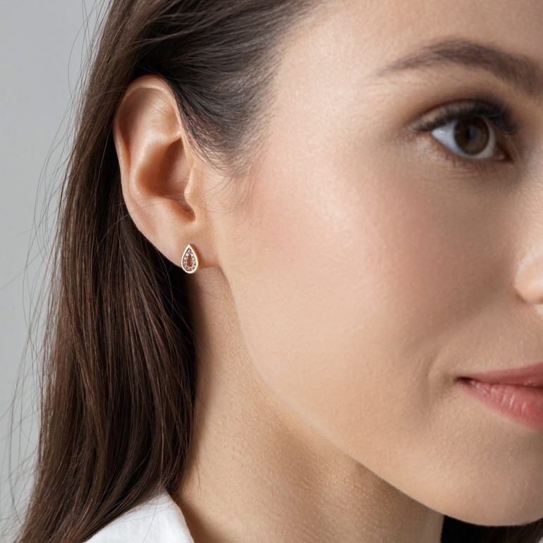 Rose gold earrings with cubic zirconia