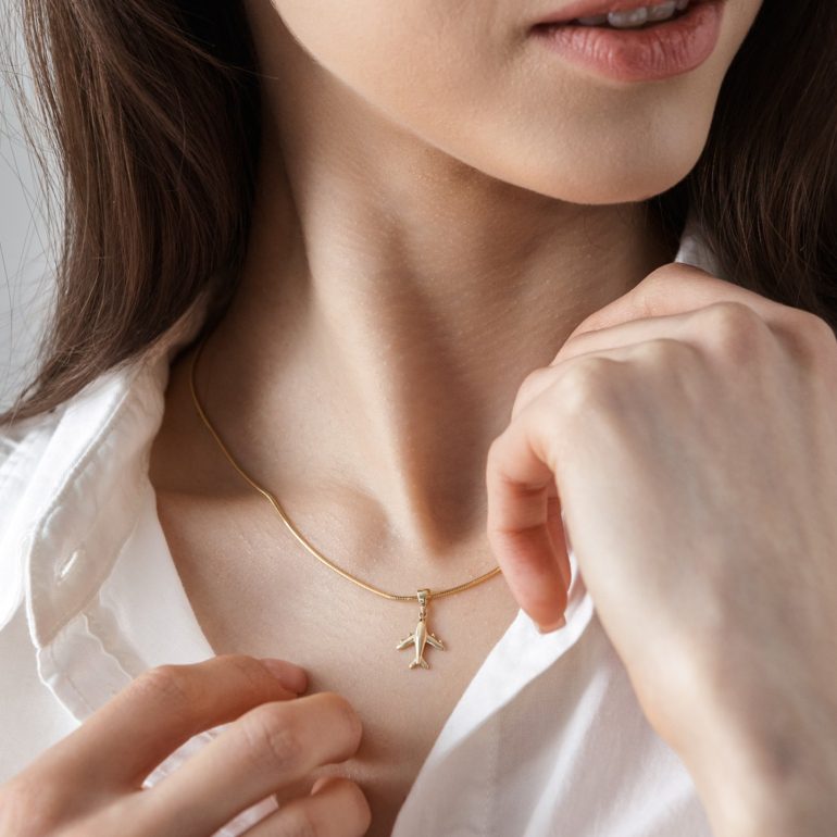 Auksinis pakabukas - lėktuvas