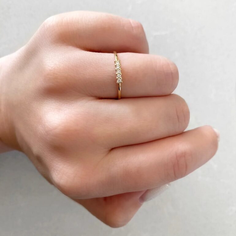 Geltono Aukso Žiedas Su Deimantais